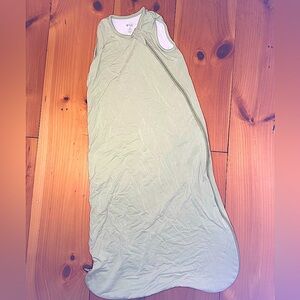 Kyte Baby Sleep Sack in Light Pistachio Green 0.5 TOG